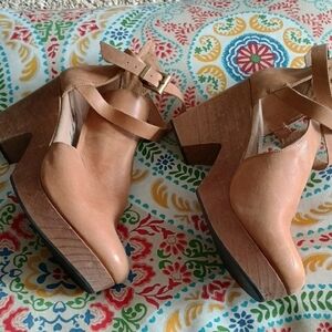 NWOT Tan Leather Clogs